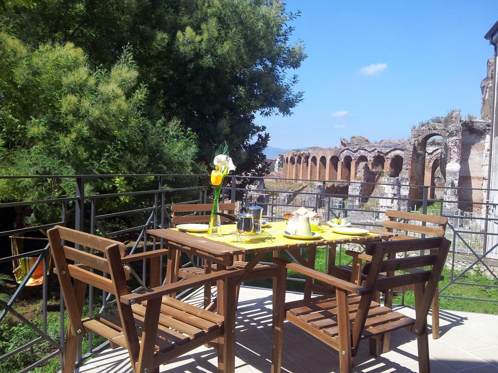 Casa Vacanze Antica Capua سانتا ماريا كابوا فيتيري الغرفة الصورة